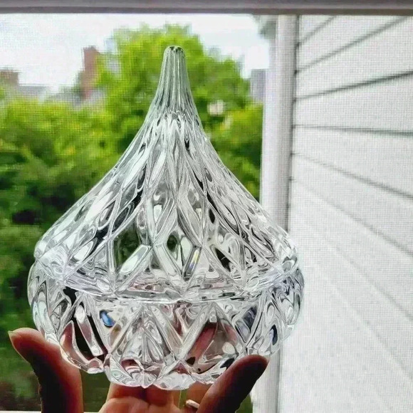 New in Box JONAL Crystal Trinkey/Candy Clear Hershey's Kiss Crytal Candy Dish - Picture 3 of 11